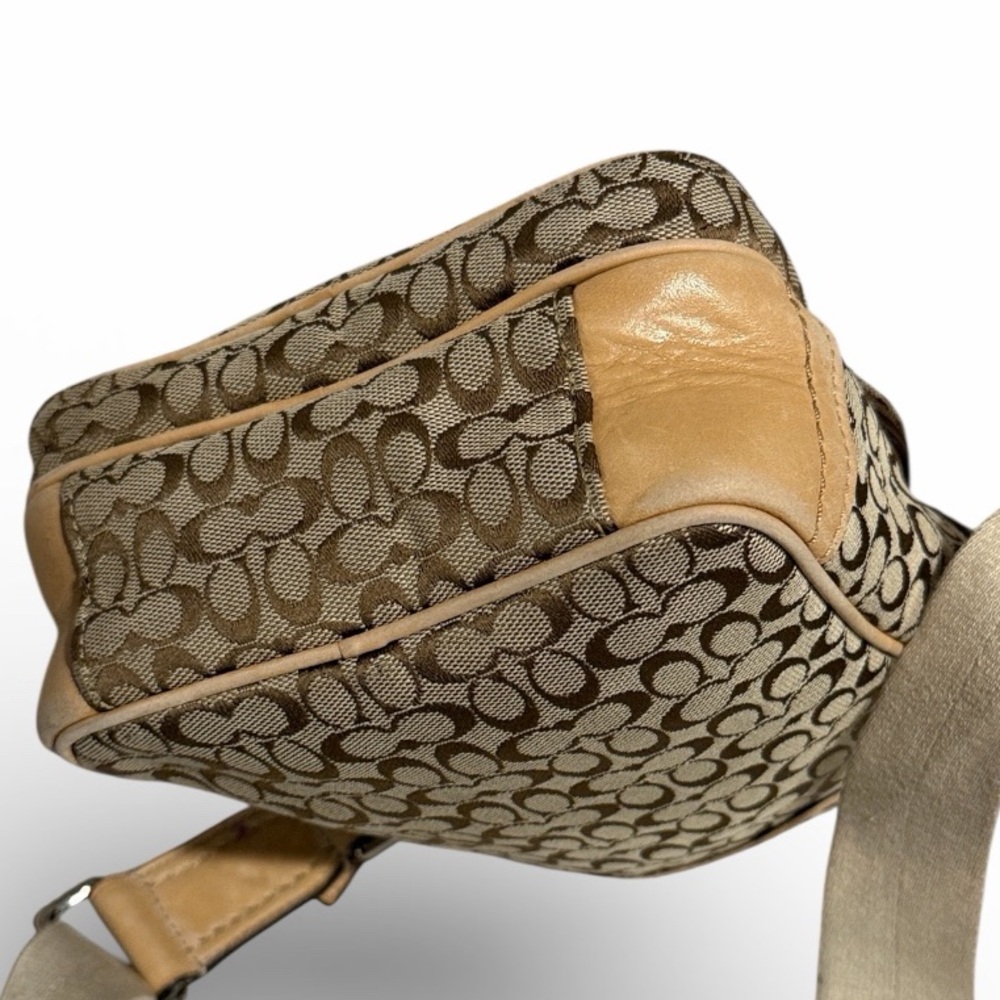 Coach Vintage Signature Khaki Crossbody Swingpack Bag - Picture 11 of 15